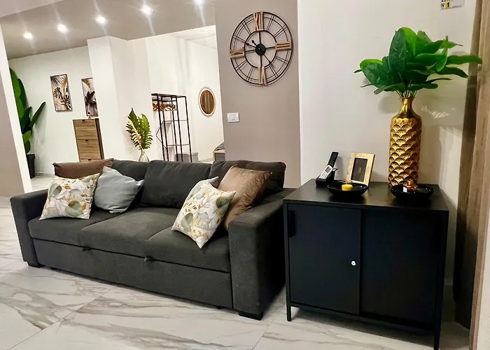 Exclusive And Reserved Suite, Secure Parking *